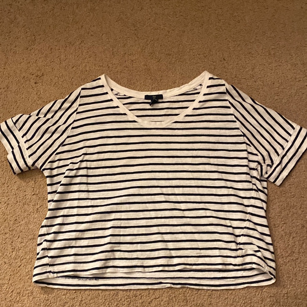 Stripped navy cropped shirt